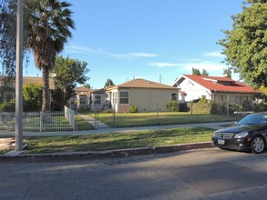 121 E Spruce Ave in Inglewood, CA - Building Photo - Building Photo