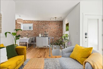 1217 E 26th Ave in Denver, CO - Foto de edificio - Building Photo