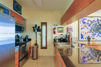 1750 N Bayshore Dr in Miami, FL - Building Photo - Building Photo