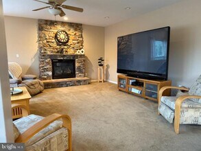 904 Cooks Bay Ct in Gambrills, MD - Building Photo - Building Photo