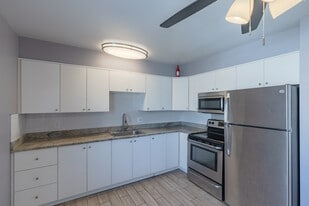 Philamer in Royal Oak, MI - Building Photo