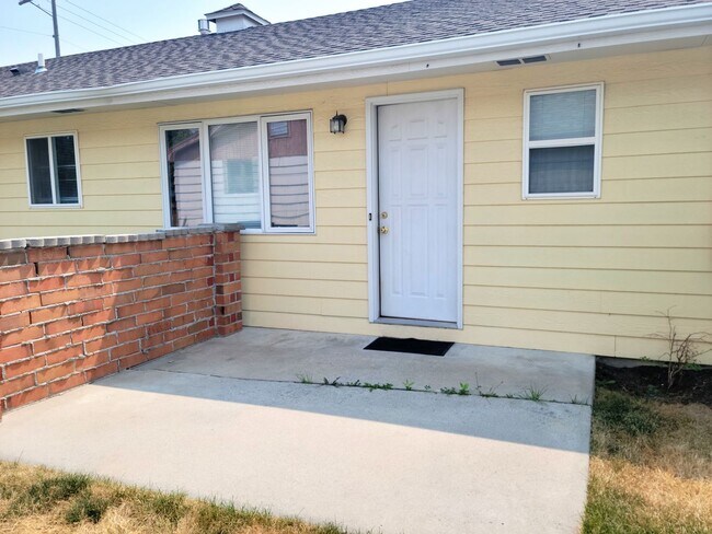 345 Stillwater Ln in Billings, MT - Building Photo - Building Photo