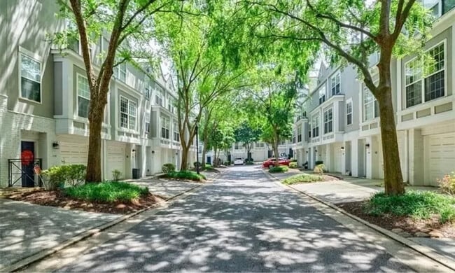 1178 Village Ct SE in Atlanta, GA - Building Photo - Building Photo