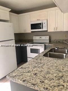 3445 Oak Dr in Hollywood, FL - Building Photo - Building Photo