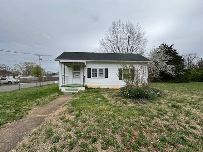 property at 2200 Hanover St