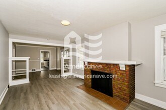 306 E Virginia Ave in Peoria, IL - Foto de edificio - Building Photo