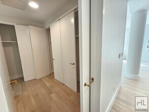 452 Broome St in New York, NY - Building Photo - Building Photo