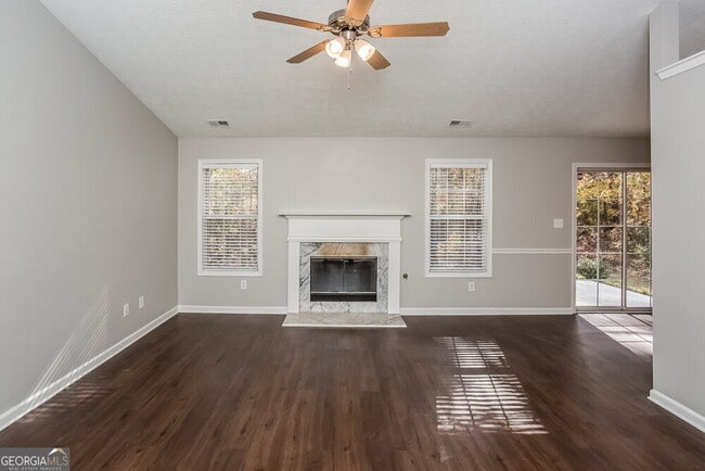 717 Kaylors Mdw in Locust Grove, GA - Building Photo - Building Photo