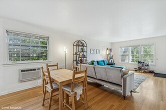 2040 Sherman Ave in Evanston, IL - Building Photo - Building Photo