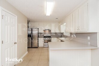 6308 Cheatham Lake Dr NW in Acworth, GA - Foto de edificio - Building Photo