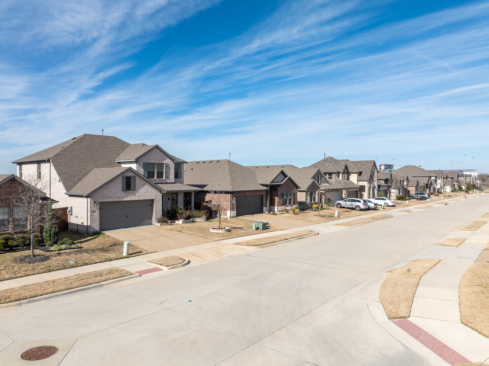 Meadow Run by Ashton Woods in Melissa, TX - Building Photo