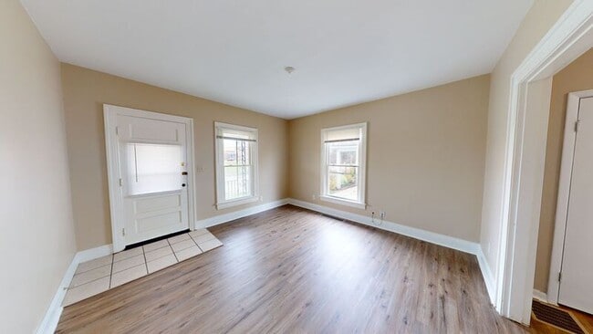 2620 Wayne Ave in Dayton, OH - Building Photo - Building Photo