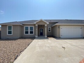 15642 Cruiser St in Corpus Christi, TX - Building Photo