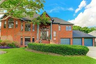 1706 Country Squire Dr in Richmond, TX - Building Photo