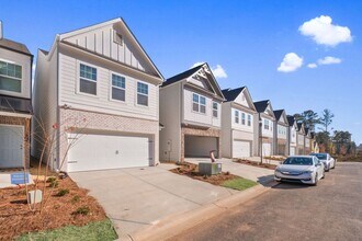 384 Whitetail Cir in Canton, GA - Building Photo - Building Photo