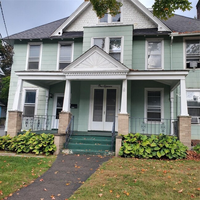 111 Vineyard Ave