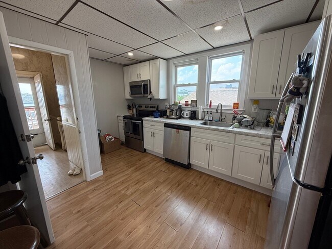 288 Meridian St in Boston, MA - Building Photo - Building Photo