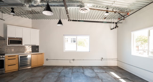 605 Lofts
