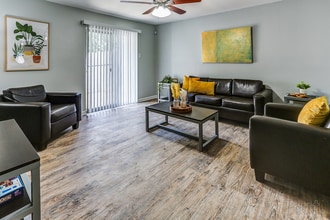 Jefferson Arms in Baton Rouge, LA - Building Photo - Building Photo