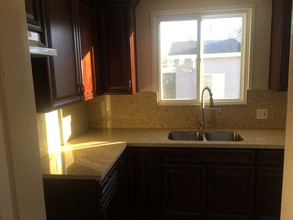 11300 Emelita St in North Hollywood, CA - Building Photo - Building Photo
