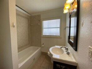 116 N Evergreen Ave in Clearwater, FL - Building Photo - Building Photo