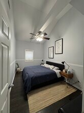 2315 W Harrison St in Chicago, IL - Foto de edificio - Building Photo