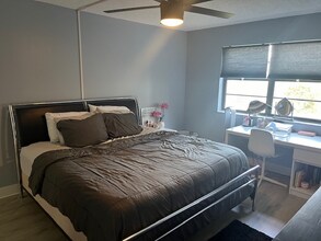 9440 SW 8th St in Boca Raton, FL - Foto de edificio - Building Photo