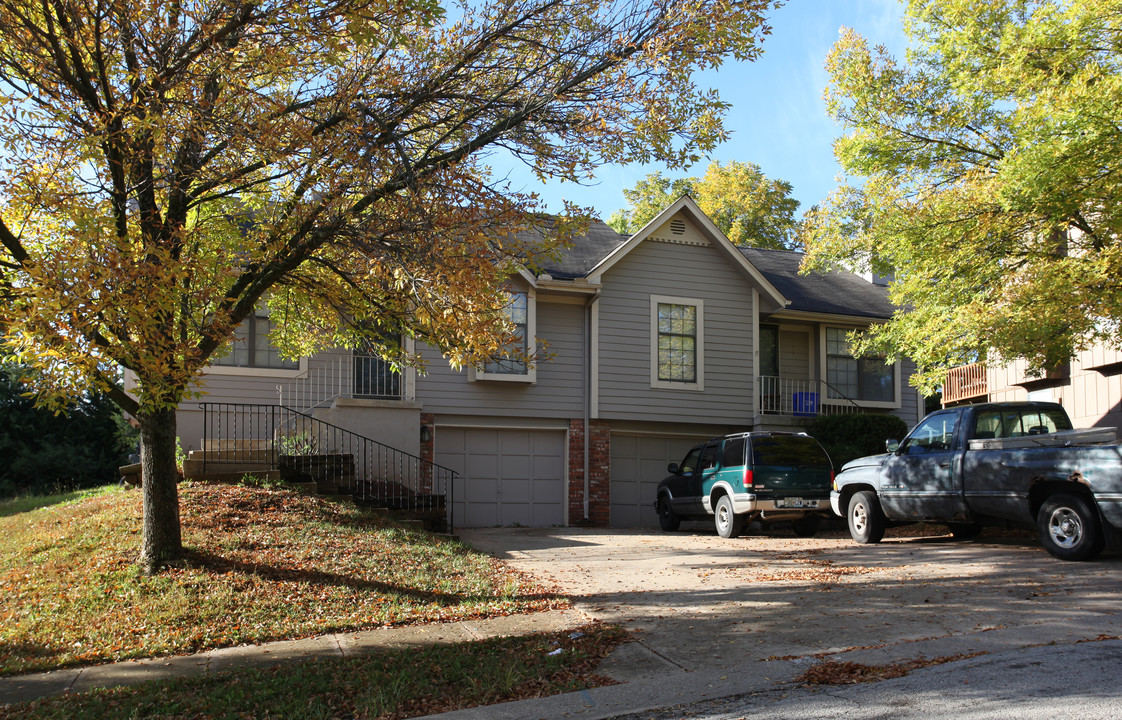 5 W 132nd St in Kansas City, MO - Foto de edificio