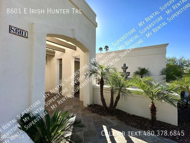 8601 E Irish Hunter Trail in Scottsdale, AZ - Foto de edificio - Building Photo