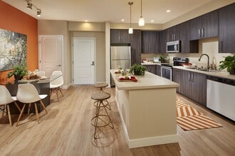 Ascent in San Jose, CA - Foto de edificio - Building Photo