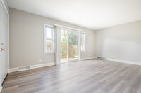 The Court Apartments in Middleton, WI - Building Photo - Interior Photo