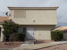 723 Anne Ln in Henderson, NV - Building Photo