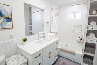 709 Copeland Ct in Santa Monica, CA - Building Photo - Building Photo