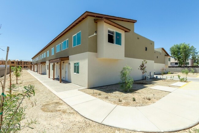 property at 4911 West Myrtle Ave