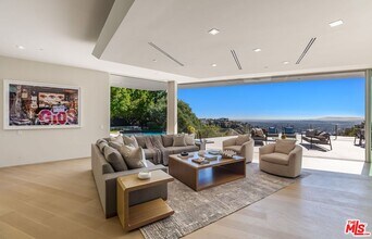 1895 Rising Glen Rd in West Hollywood, CA - Building Photo - Building Photo