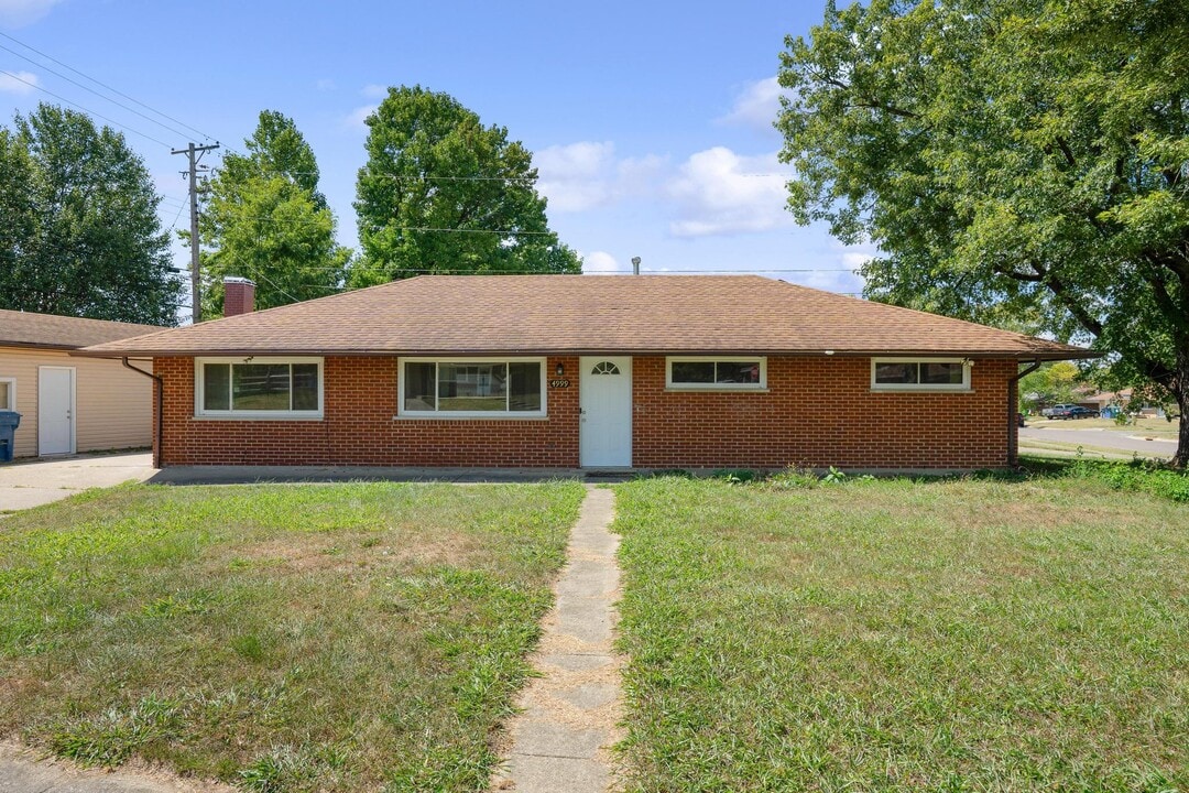4999 Packard Dr in Dayton, OH - Building Photo