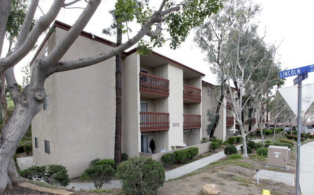 Terrace Garden Apartments in Escondido, CA - Building Photo - Building Photo