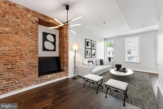 3214 M St NW in Washington, DC - Building Photo - Building Photo