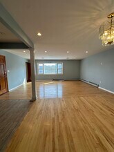 33 E 51st St in Bayonne, NJ - Building Photo - Building Photo