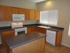 14216 W Columbus Ave in Goodyear, AZ - Building Photo - Building Photo