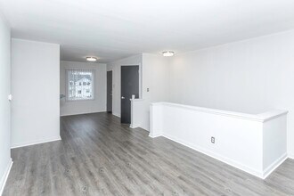 RCI Manderson in Detroit, MI - Building Photo - Interior Photo