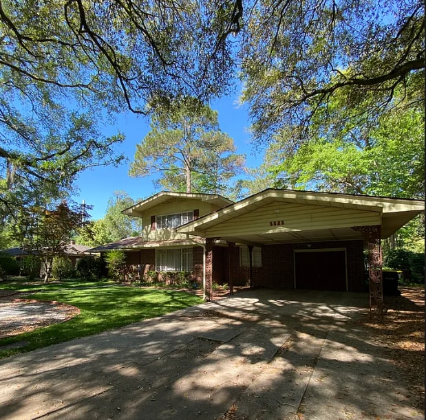 5525 Waters Dr in Savannah, GA - Foto de edificio - Building Photo