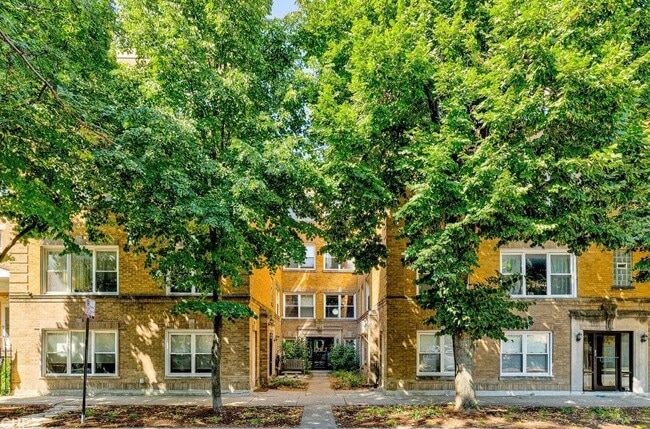 property at 2846 N Christiana Ave