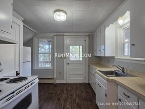 64 Elm St in Auburn, ME - Building Photo - Building Photo