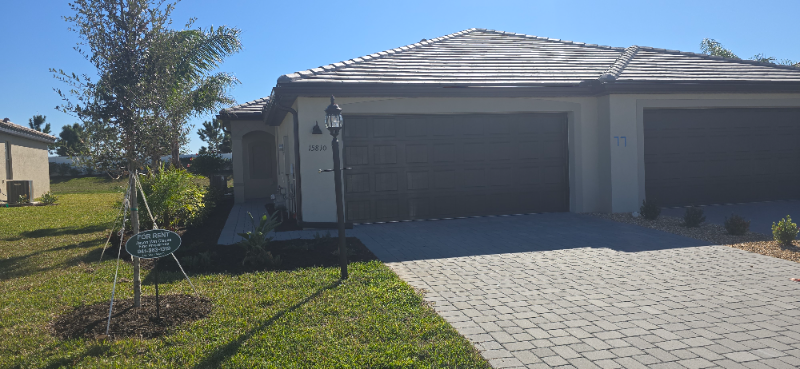 15826 Sunny Day Dr in Bradenton, FL - Building Photo