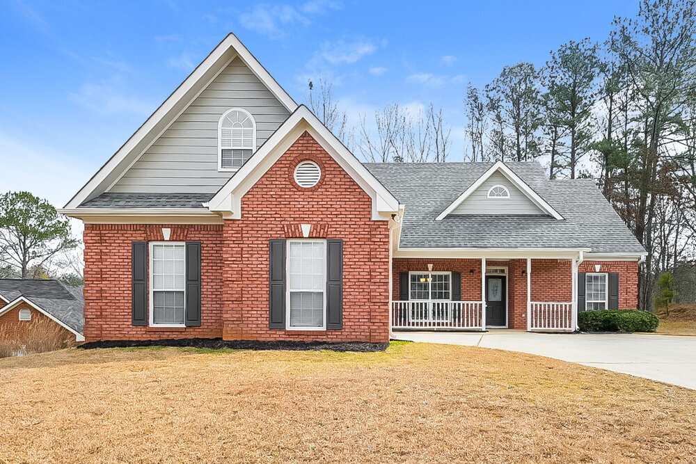 300 Wisteria Blvd in Covington, GA - Foto de edificio