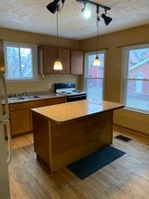 42 1/2 Alexander St, Unit 1 in Rochester, NY - Building Photo - Building Photo