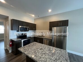 591 Turin Way in Rexburg, ID - Foto de edificio - Building Photo