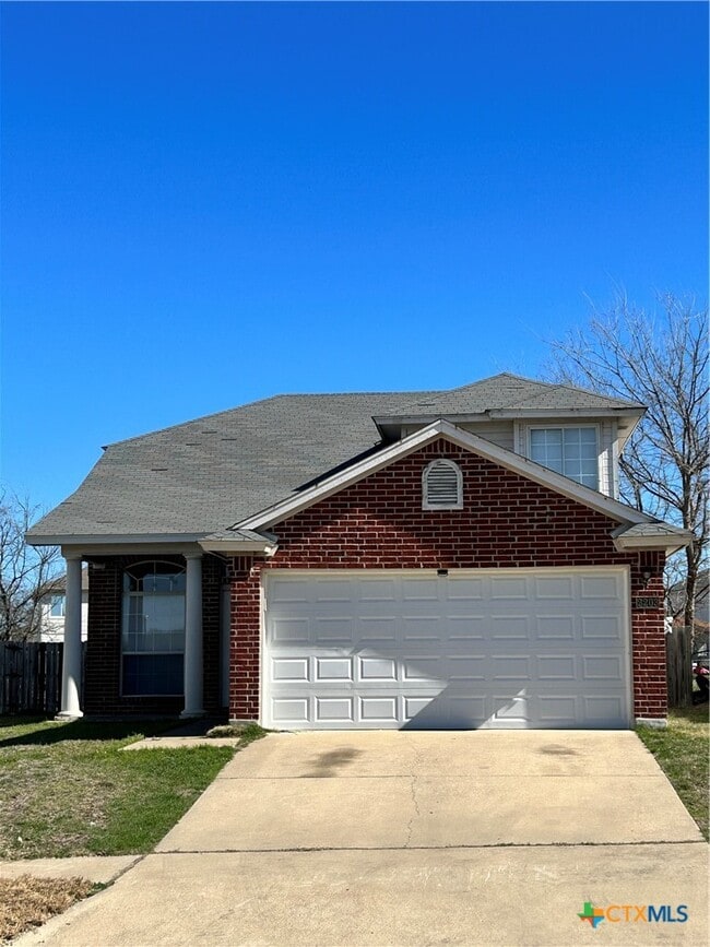 property at 2203 Tracey Ann Ln
