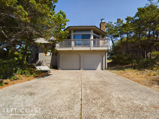 property at 26 Dune Point Dr